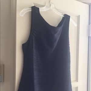 Sleeveless, black tank